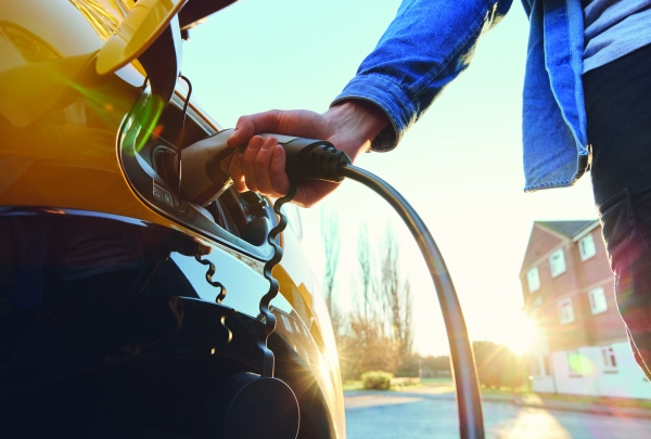 Pourquoi le droit à la prise ne suffit plus en copropriété pour la recharge des véhicules électriques